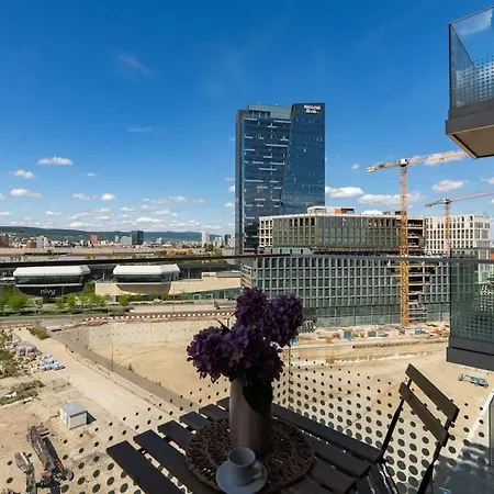 Metropolis Urban Nest Appartamento Bratislava